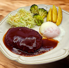 王道デミたまハンバーグ(ライス付)