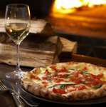 【イタリアン】世界最高峰のD.O.Cを始め、イタリアから職人を呼んで作った薪窯で焼くピッツァは美味