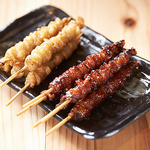 皮串、あなたは「たれ」それとも「塩」どちらがお好み？