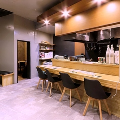 藁焼きを目の前で楽しめるライブ感満載の特等席♪