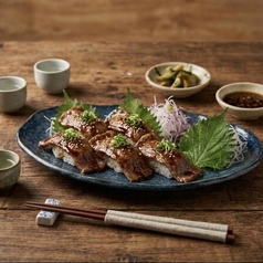 牛カルビ寿司　四貫