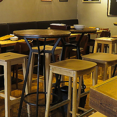 ハイテーブルもご用意しております!