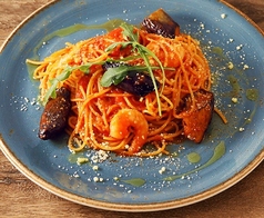 海老と揚げ茄子のトマトソースパスタ