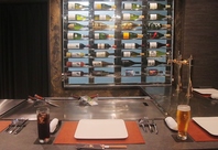 オープン感のあるカウンター(鉄板前)