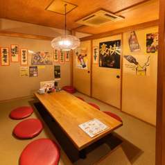 6名様用が2部屋、8名様用が1部屋、最大30名様用が1部屋ございます！