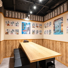 友人同士や女子会、会社帰りのお食事に最適な4名様向け個室◎プライベート空間で、ゆっくりとお過ごしください♪