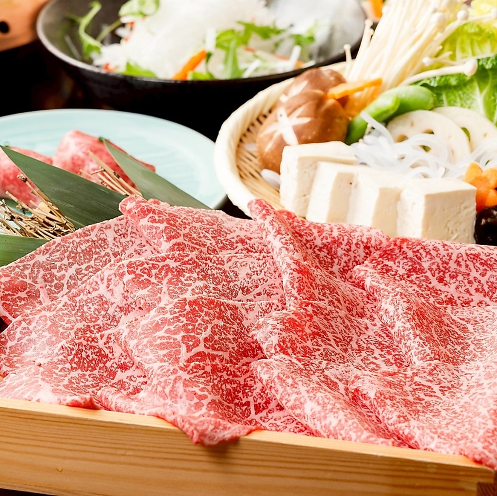 季節やお料理に合わせた上質なお肉を厳選して仕入れております。