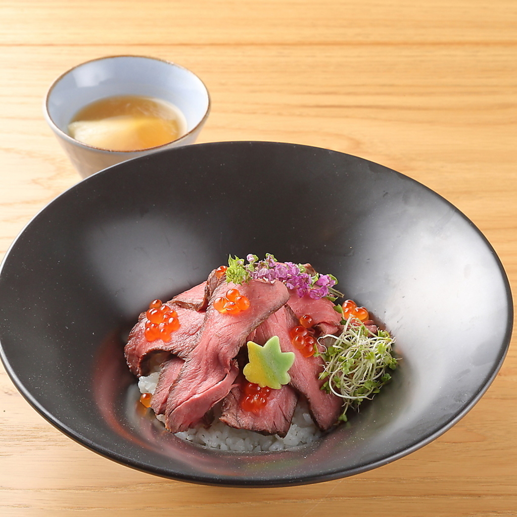 ランチメニュー「黒毛和牛ひつまぶし」は厳選米を使用し、肉の旨み美味しさを堪能していただけます☆