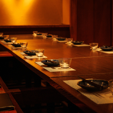 日本酒原価酒蔵 横浜本店の雰囲気1