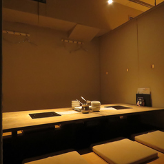 ゆったりとくつろいでいただける掘りごたつ席を完備