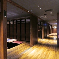 JR・広電広島駅徒歩3分、落ち着いた雰囲気の店内。