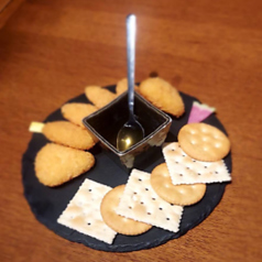 近江牛どて煮込み/カマンベールチーズフライ