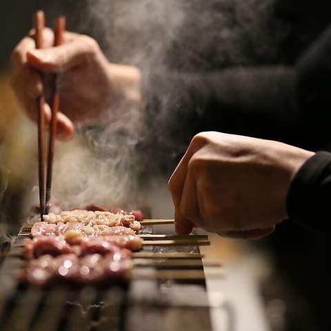 美味しいお刺身や地鶏の焼き鳥が大人気！