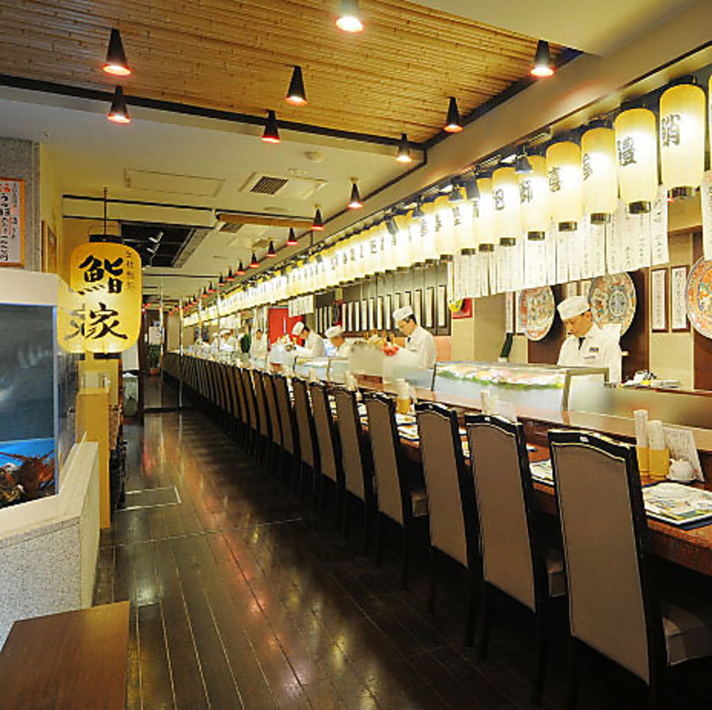 お洒落なカウンター席で、お一人様でも大歓迎！！