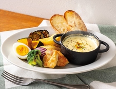 たっぷりチーズのとろけるチーズフォンデュ