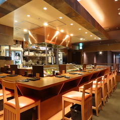 有名デザイナー監修！ライブ感や店舗雰囲気は抜群♪大切な方との食事やデート、接待、記念日、会食などにおすすめです！