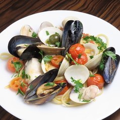 鮮魚と貝たっぷり豪快ペスカトーレ