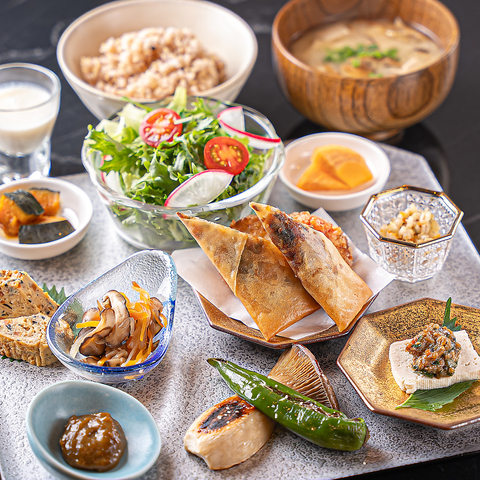 YOLO CAFE芦屋本店