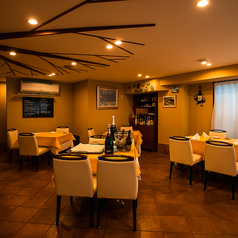 お店の貸切利用も可能です。着席時は30名様まで、半立食時は50名様程度までご利用できます。お電話または店頭にて、ご相談お待ちしております。