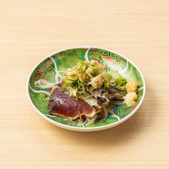 カツオのたたき薬味まみれ