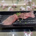 料理メニュー写真 最強肉寿司(一貫)