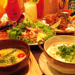 アジアの屋台料理をイメージした個性豊かな料理を多数ご用意しております！辛さの調整なども承ります