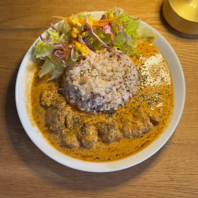 独自配合のスパイス香る◎クリーミーバターチキンカレー