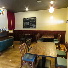 【テーブル席：4名様×2卓】