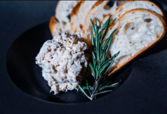 鶏肉とリンゴのリエット