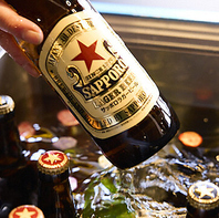 水冷ショーケースで甦る、瓶ビールとホルモンの黄金比。