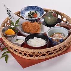 【平日昼限定】かどや本店の季節膳　こはな膳