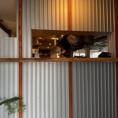 クリスピー餃子 bistro enen ビストロ エンエン 京都河原町店の雰囲気3