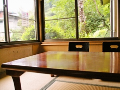 個室は2部屋ございます。ゆったりくつろぎながらお食事を♪お子様連れでも気兼ねなく楽しめますよ！