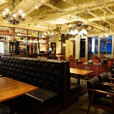 中国茶房8 GEMSなんば店の雰囲気1