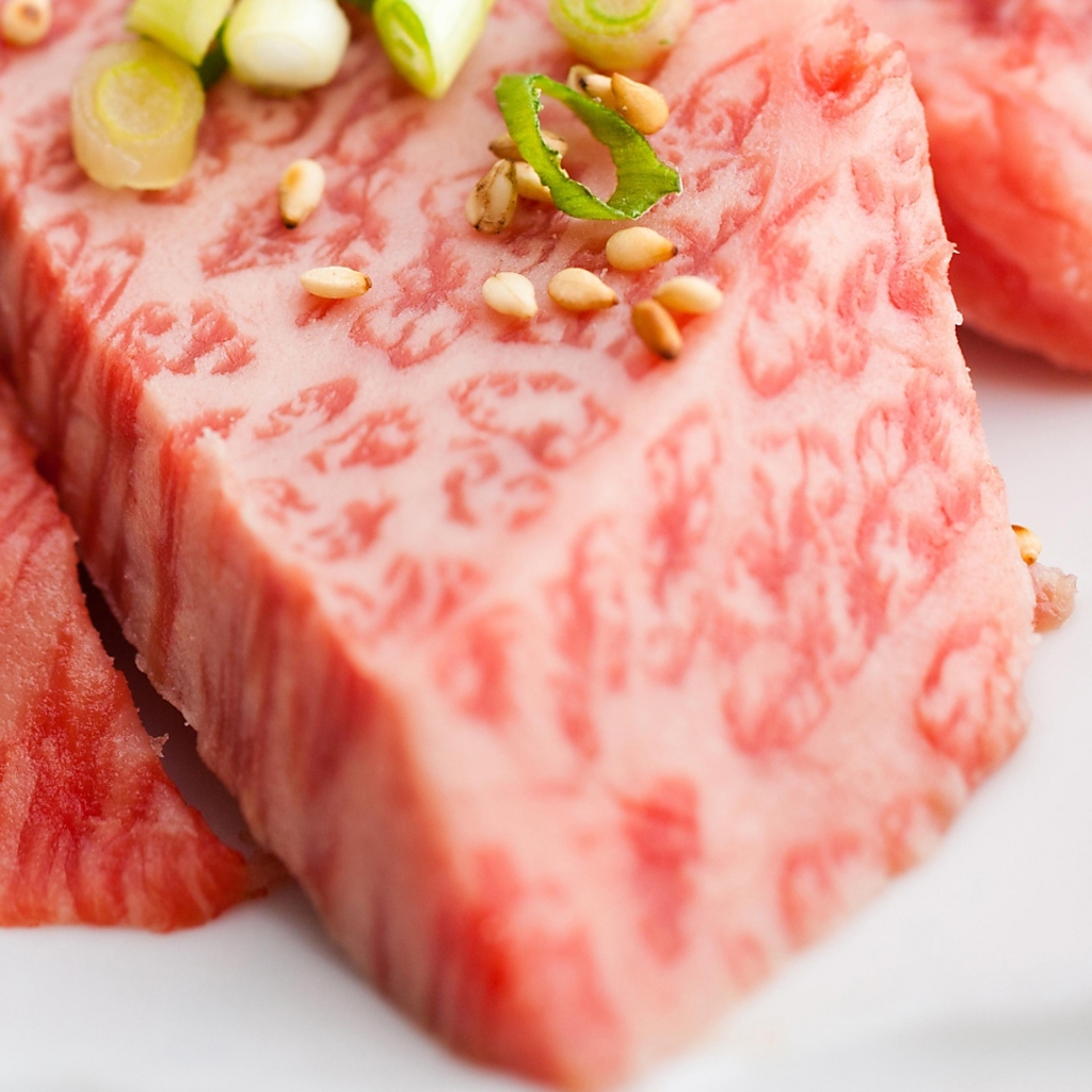 特上ロース希少部位「ざぶとん」1222円(税込)はお店イチオシ★限定！お1人様1皿まで