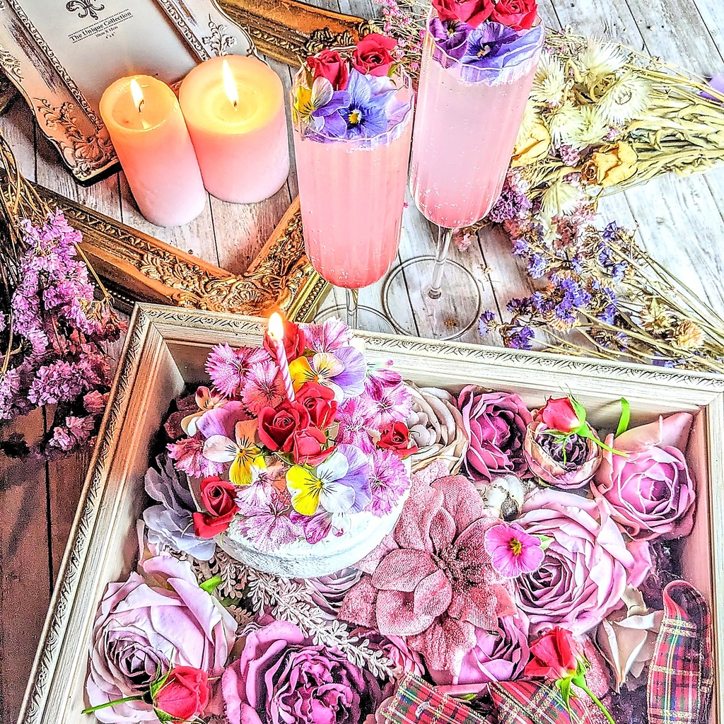 誕生日記念日には、お花畑のフラワーホールケーキでお祝い♪女子会、デートや歓送迎会や母の日に♪