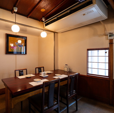 天ぷら新宿つな八 総本店の雰囲気1