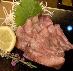 馬タン刺し