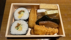 お弁当(小) 巻き寿司入り(1合折)