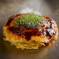 本場の味、広島流お好み焼き。