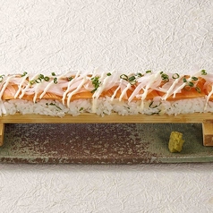 オニオンサーモンマヨ寿司