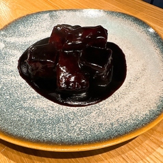 真っ黒　黒酢酢豚