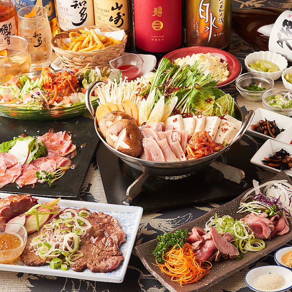 シェアしやすいサイズのメニューや、コース料理は大人数での集まりにぴったりです！みんなで楽しもう