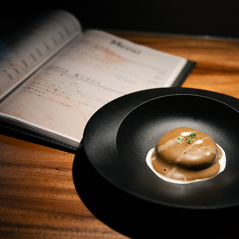 五感で味わう一皿であなたの日常に上質なひと時と落ち着いた空間で季節の一皿を。