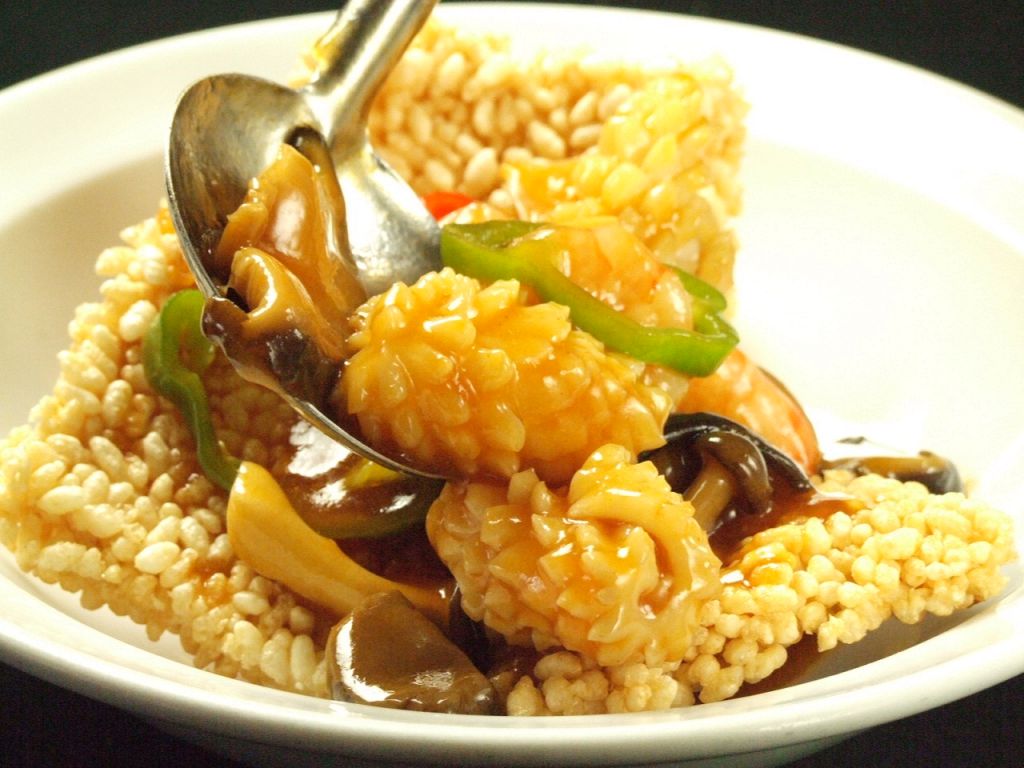 【食べ放題OK】おこげジュワっとアツアツ、中はパリパリ！