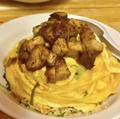 チャーシュー炒飯ととろ玉たっぷりのせ