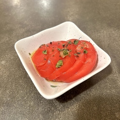 トマトとカルダモンのマリネ