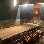 落ち着いた和の趣を感じる個室も完備！周りを気にせず、大切な人との語らいや宴会に最適な空間です。