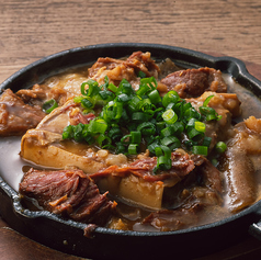 鉄板牛すじ煮込み豆富