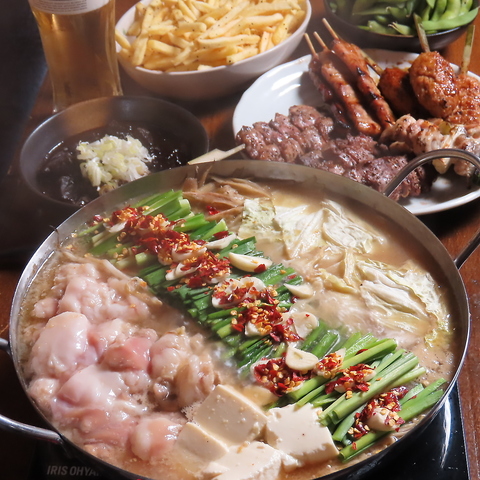 厳選食材の串焼きと、国産もつ鍋が楽しめる、懐かしい雰囲気の居酒屋です♪